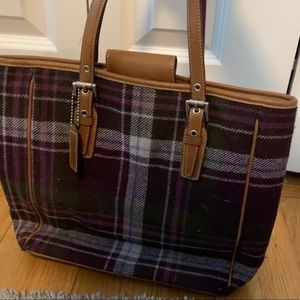 Authentic Coach plaid shoulder bag